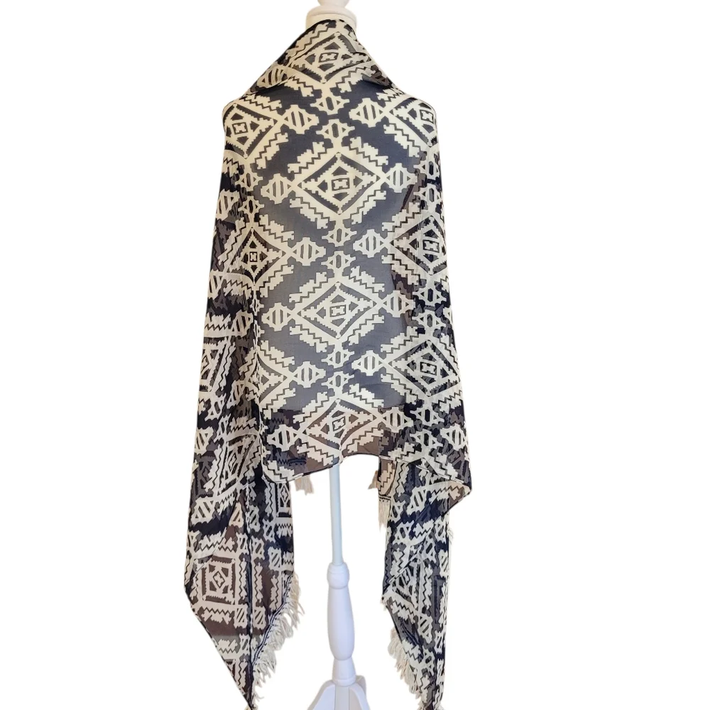 *NWT* Chic Tory Burch Navy and Cream Geometric 100% Silk Oblong Scarf W/Fringe